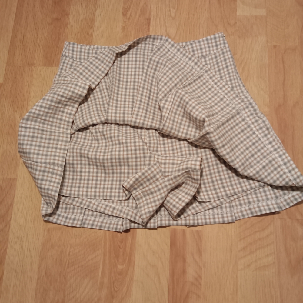 Hyfve/ Plaid Pleated Mini Skort / Size S - Picture 5 of 5